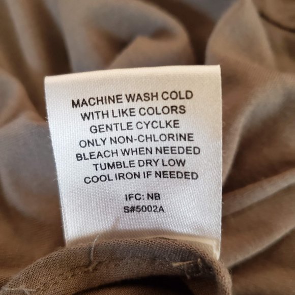 Crosby Olive Green Center Seam Short Sleeve Chiffon Trimmed V-Neck Top - Size L - Picture 6 of 6